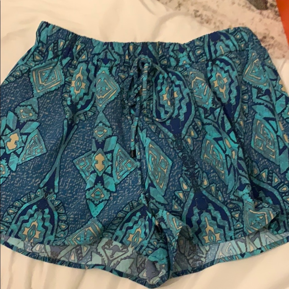 Flowy printed shorts